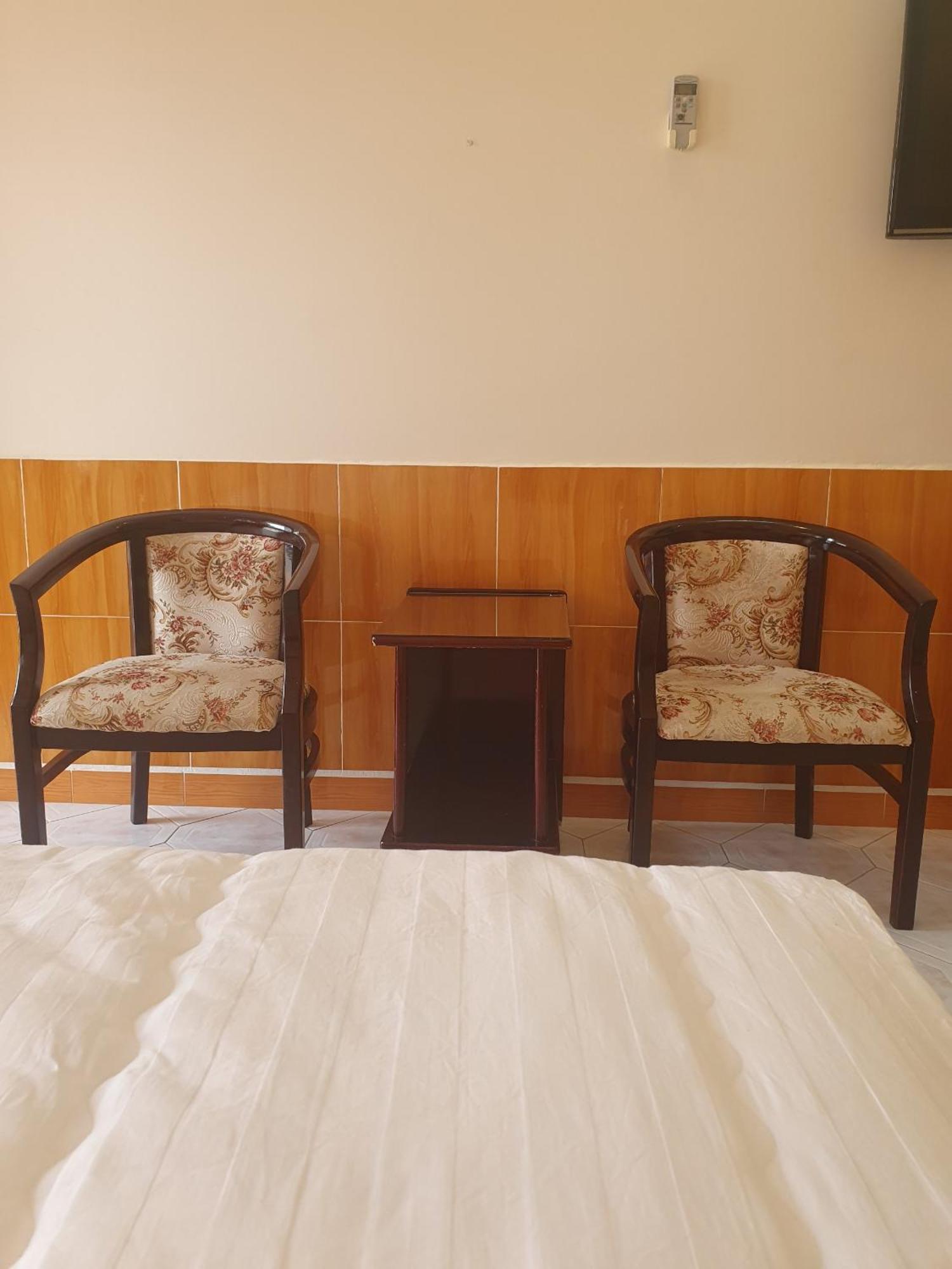 Green Hill Guest House Kien Luong Esterno foto