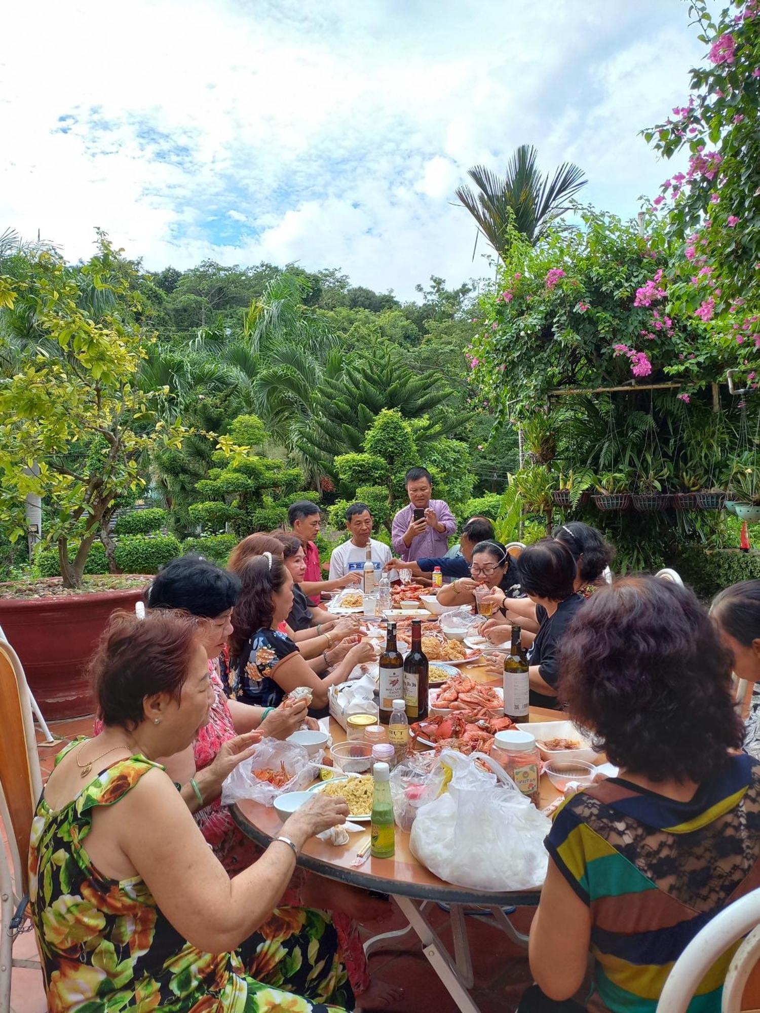 Green Hill Guest House Kien Luong Esterno foto