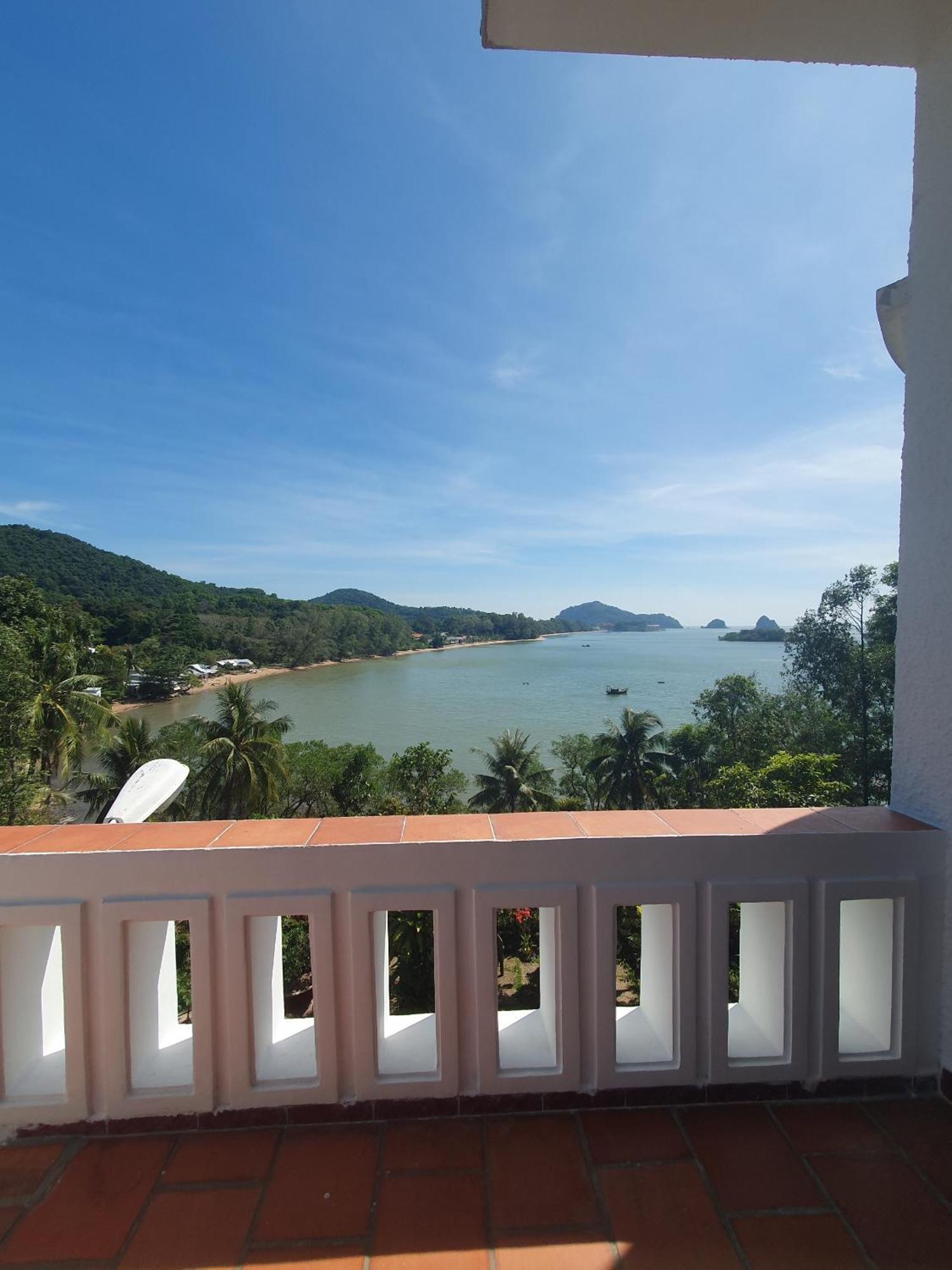 Green Hill Guest House Kien Luong Esterno foto